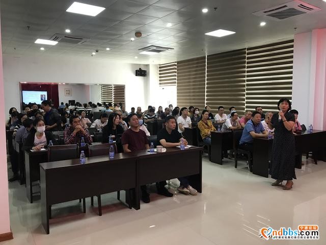 社会主义核心价值观公益讲座在金涵乡举行-4.jpg