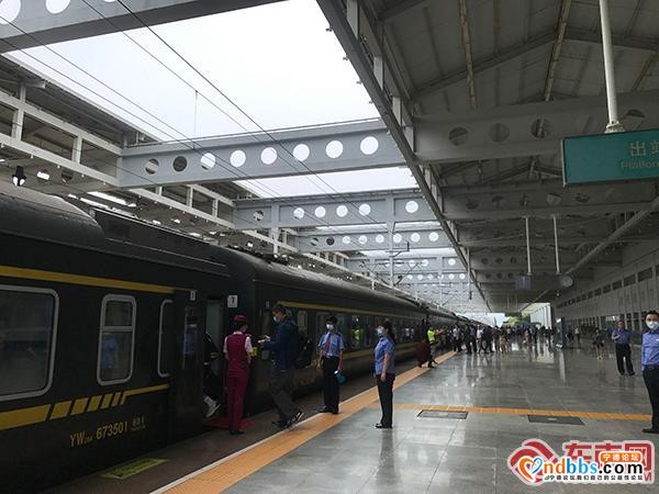 衢宁铁路正式通车 宁德铁警驻守平安-2.jpg