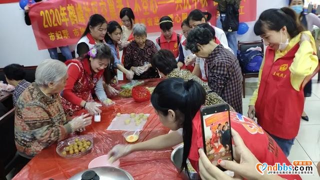宁德市妇联开展“关爱空巢老人 共度中秋佳节”志愿服务活动-1.jpg