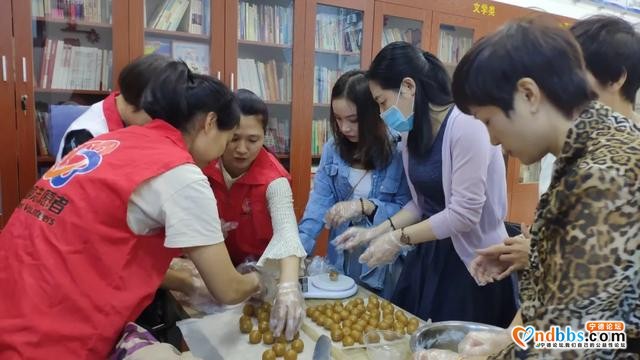 宁德市妇联开展“关爱空巢老人 共度中秋佳节”志愿服务活动-6.jpg