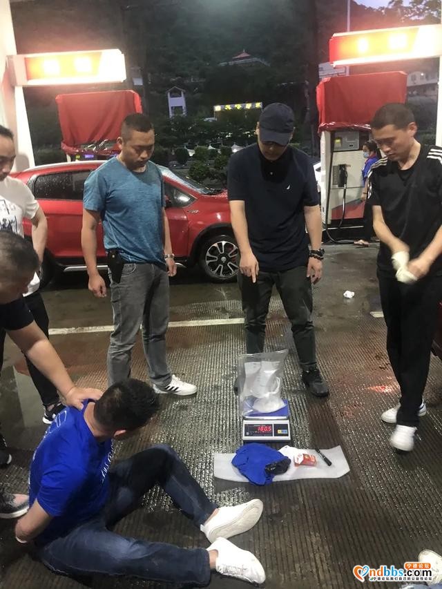 「扫黑除恶 · 人物」吕鸣：划破夜空的一把利剑-7.jpg