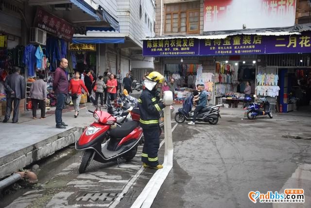 快讯！锦福城二层一杂物间发生火灾，及时扑灭，无人员伤亡-4.jpg