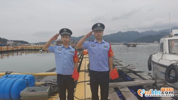 国庆·中秋我在岗丨“公安蓝”守护“国旗红”-12.jpg