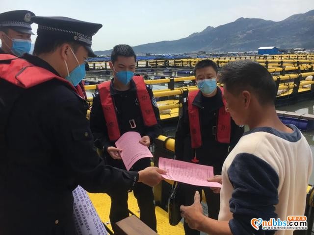 国庆·中秋我在岗丨“公安蓝”守护“国旗红”-14.jpg