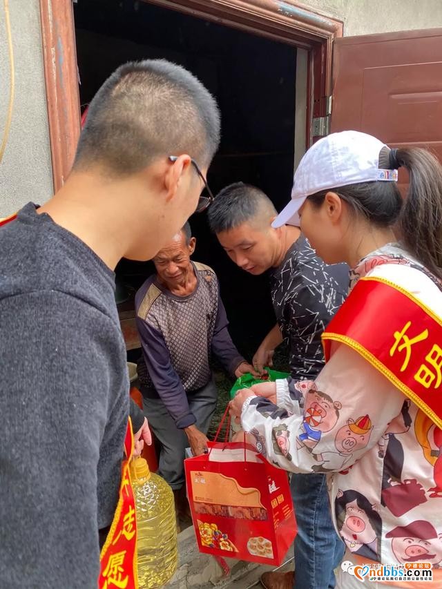 蕉城区人社局：初心向党 迎国庆送关怀-4.jpg