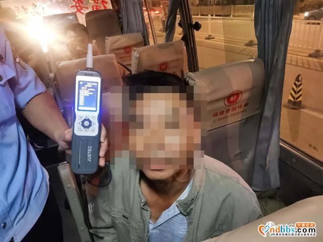 昨天又有28人“酒驾”被查获！双节假期交警不打烊-13.jpg