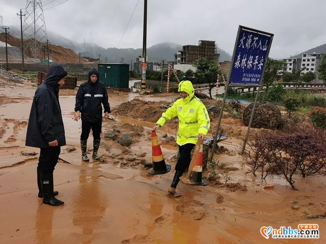 「我在岗位上」全市公安机关忠诚坚守，共庆双节-16.jpg