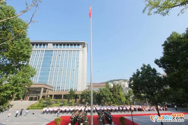 东湖畔的升旗仪式！我爱你，中国！我爱你，宁德-1.jpg