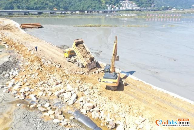 “黄金周”变“攻坚周”，锂电新能源车里湾项目建设“加速度”-6.jpg