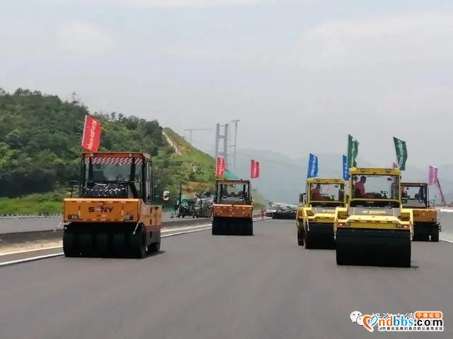 “两节”期间“不打烊”！我市多个“双百项目”工地展现热火朝天的景象-3.jpg