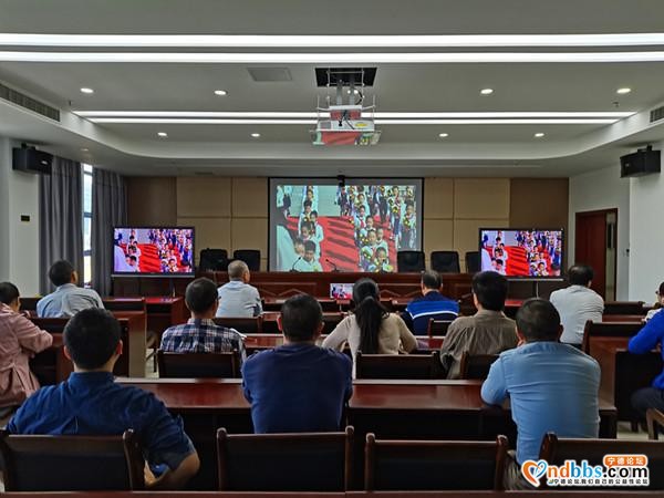 宁德市司法局组织观看向人民英雄纪念碑献花仪式现场直播-1.jpg