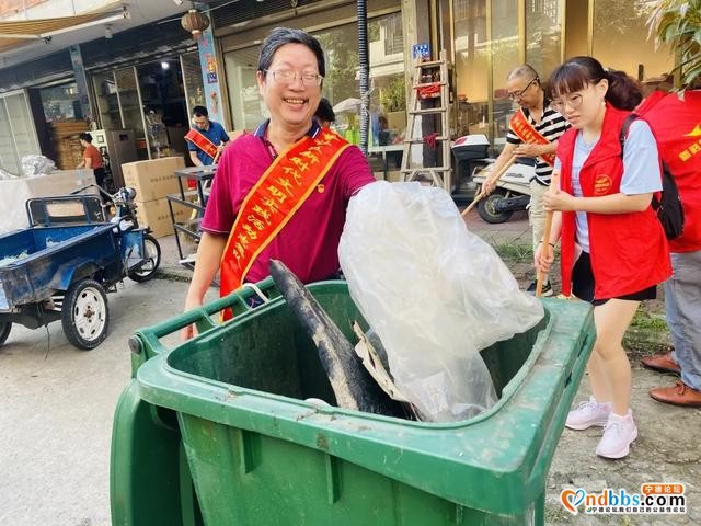 创城进行时53 |“双节”创城“不打烊”，背街小巷换新颜-13.jpg