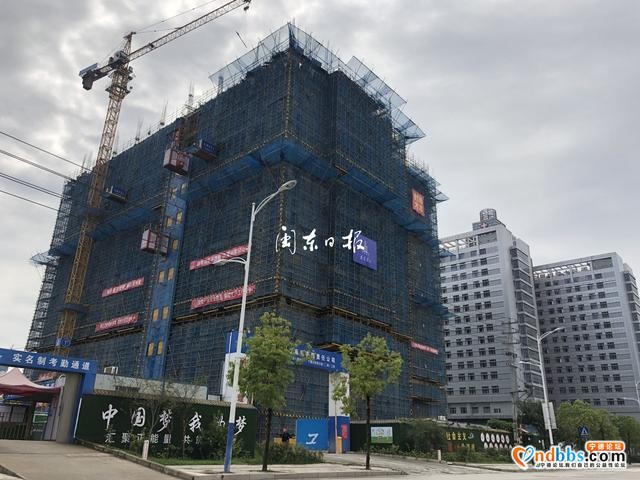 好消息！宁德市妇幼保健院(含儿童医院)、宁德市医院迁建(二期)工程今日封顶-1.jpg