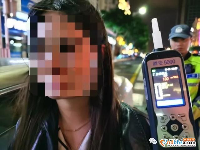 警示曝光 | 公安交警部门持续严查酒驾，酒驾情侣换座位，被抓现行-6.jpg