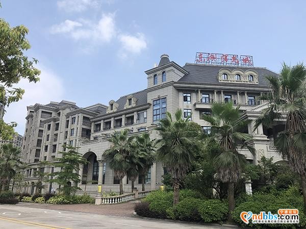 宁德一楼盘开发商和施工方纠纷苦了业主：收房难，办产证也难-1.jpg