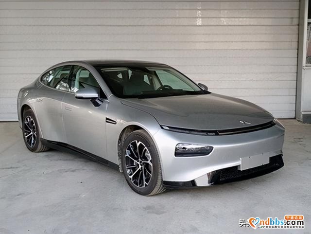 曝光 | 小鹏P7申报新车型，将采用宁德时代磷酸铁锂电池-1.jpg