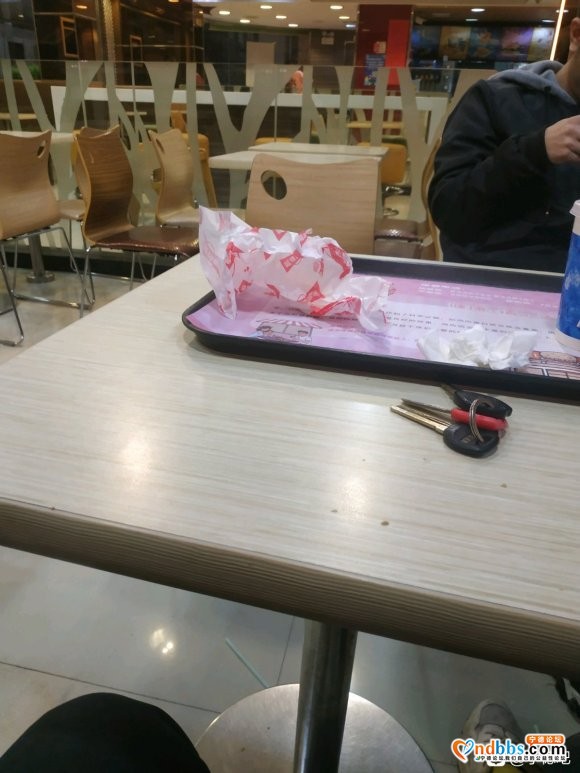 有没有快餐店招厨师包吃包住，或者食堂。随时上班-1.jpg