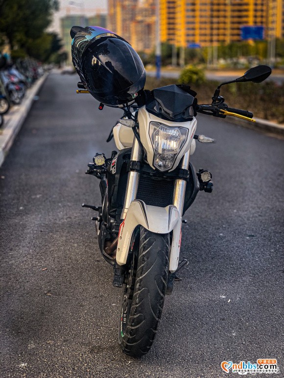 出一台15年贝纳利黄龙300明盘13000 找贝纳利厂家全新-4.jpg