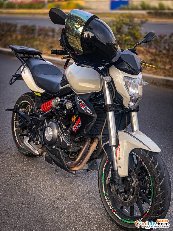 出一台15年贝纳利黄龙300明盘13000 找贝纳利厂家全新-1.jpg