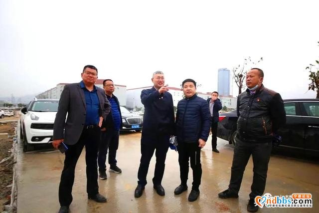 区长赴锂电产业项目现场办公解难题 推进项目序时进度-1.jpg