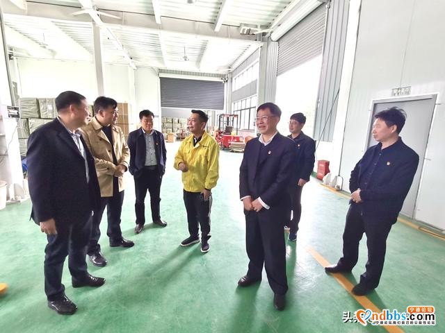省市区三级政协联合开展党史学习教育并为群众办实事-6.jpg