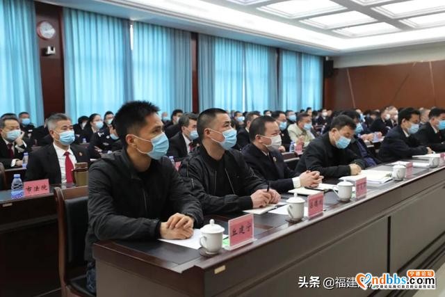 敲警钟 促廉洁 严纪律！宁德市政法队伍教育整顿办组织政法干警观看职务犯罪案件庭审录像-3.jpg