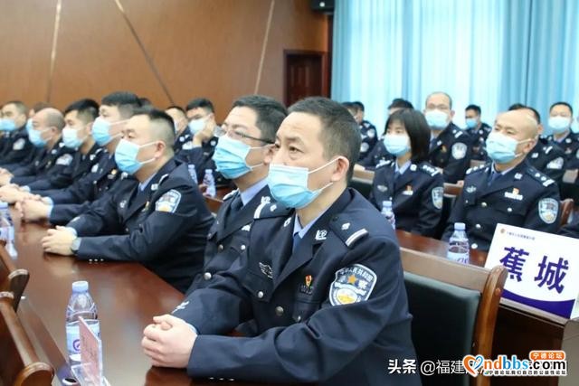 敲警钟 促廉洁 严纪律！宁德市政法队伍教育整顿办组织政法干警观看职务犯罪案件庭审录像-4.jpg