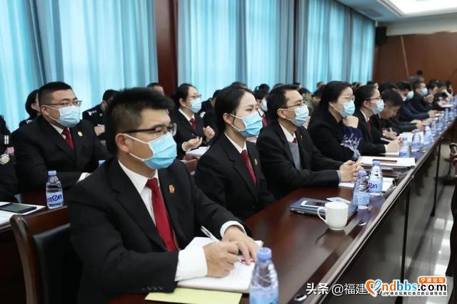 敲警钟 促廉洁 严纪律！宁德市政法队伍教育整顿办组织政法干警观看职务犯罪案件庭审录像-2.jpg