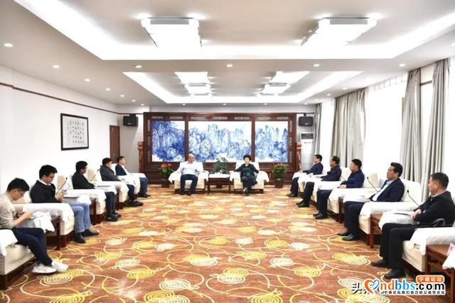 苏君 张旭晨与宁德时代运营总监吴锡雄一行座谈-1.jpg