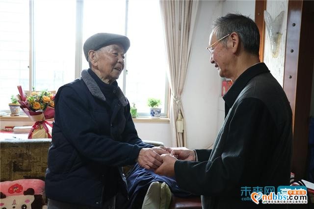 建党百年 宁德师范学院九旬老党员万元党费报党恩-1.jpg