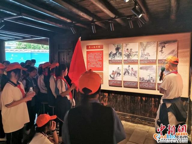 追寻“红色少年”足迹 闽东少先队员清明祭英烈-3.jpg