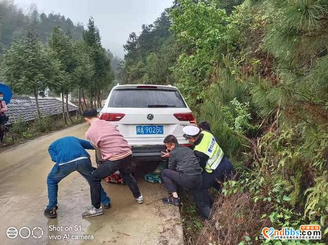 清明我在岗 | 宁德交警始终一路护您平安行-45.jpg