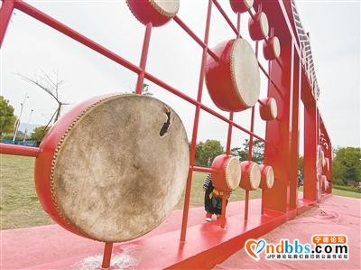 宁德人民广场看到“中国鼓”景观遭遇某些游客不同程度破坏-1.jpg