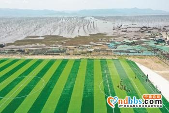 宁德霞浦：海边的足球场-1.jpg