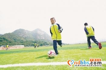 宁德霞浦：海边的足球场-3.jpg