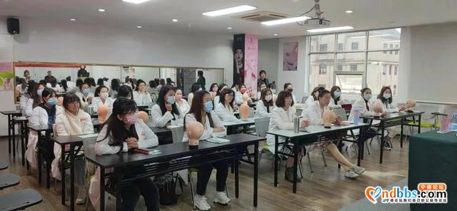 我为群众办实事 | 学费全免！推荐就业！“美容师”委培就业班开班啦-2.jpg