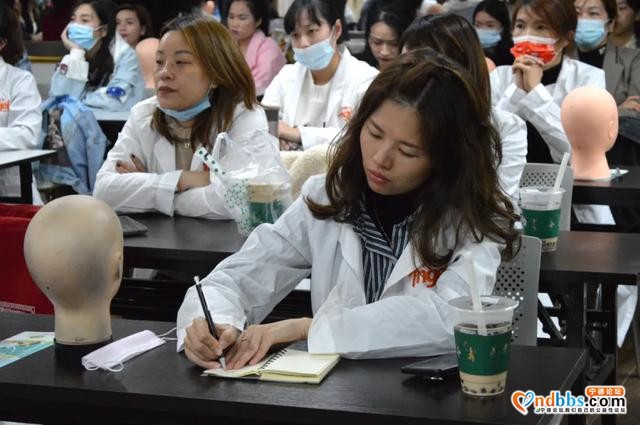 我为群众办实事 | 学费全免！推荐就业！“美容师”委培就业班开班啦-4.jpg