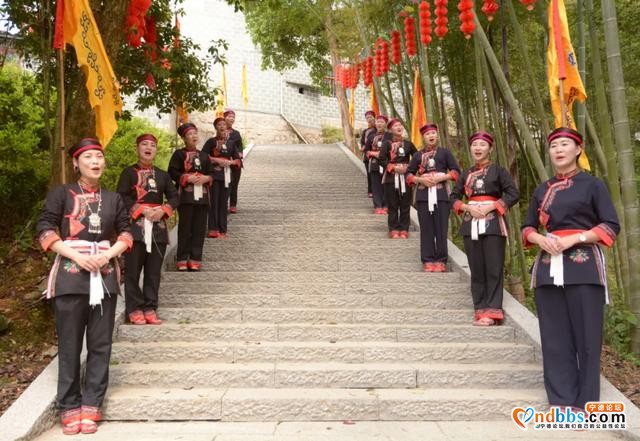 学党史丨万里送刺绣 共谱团结曲！党史为纽带，“闽呼”心连心……-5.jpg