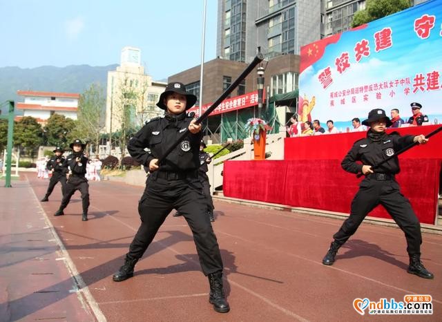 女巡特警进校园！从此以后她们成了“校园卫士”-6.jpg