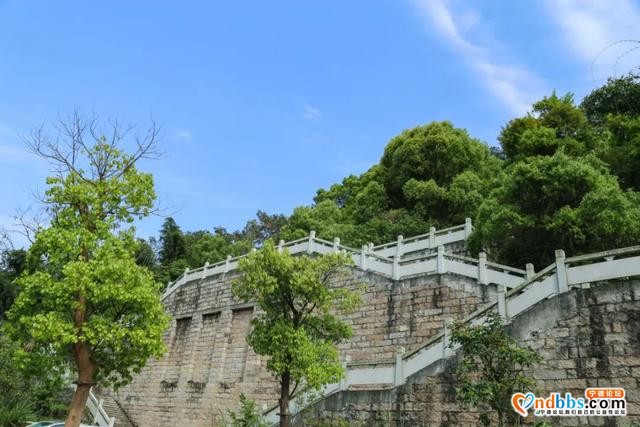 围塔而建的小村，掩藏着隐于市井中的宁德老教堂-7.jpg