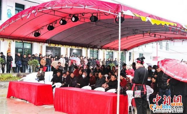 中国最大畲族聚居地欢庆“三月三”：唱响山哈情-1.jpg