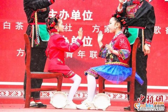 中国最大畲族聚居地欢庆“三月三”：唱响山哈情-2.jpg