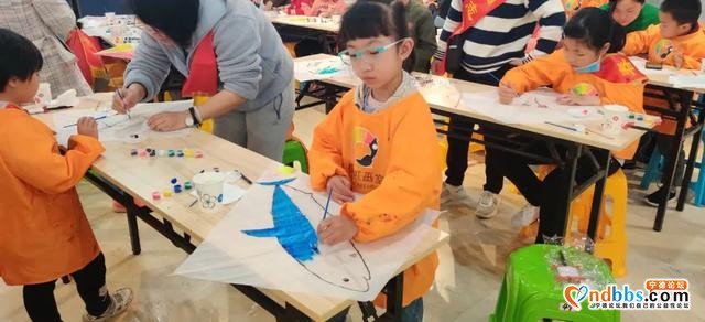 宁德市举办弘扬传统文化 扣好人生第一粒扣子——“巧手制纸鸢·清明寄深情” 巧手制风筝亲子活动-5.jpg