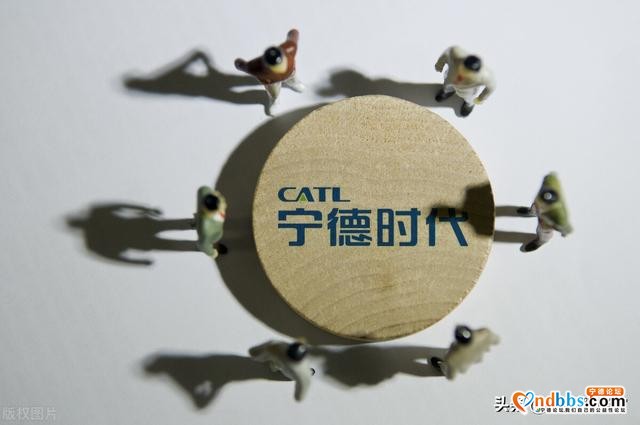 宁德时代：刚刚为华为第一辆车提供，可实现续航708公里的锂电池-1.jpg