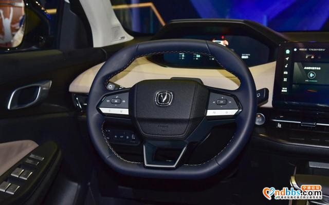 上海车展：全新长安CS55 PLUS首发，长安与华为、宁德时代共同造车-14.jpg