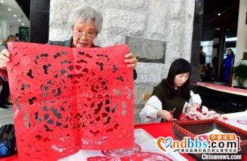 宁德柘荣：历时56天长13.452米宽0.78米剪纸长卷吸眼球-3.jpg