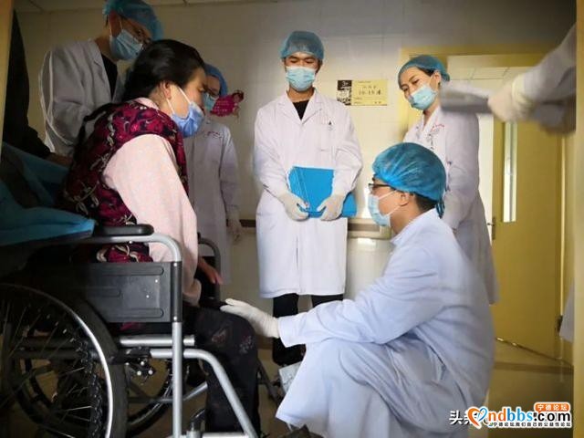 这名宁德援疆医生，手写500页讲义！打造一支带不走的康复医疗队-2.jpg