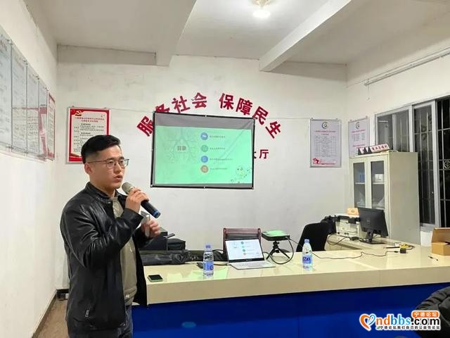农民夜校开新课啦，村委会里话健康-2.jpg