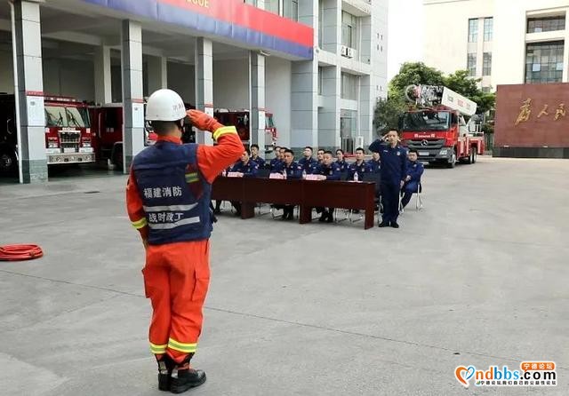 “这场拉练很有料”--支队开展政治工作协作区党团群业务工作实操拉练-7.jpg