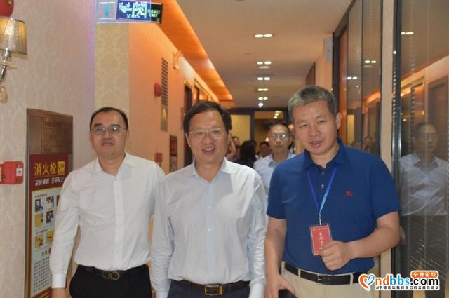 广东省福建宁德商会大健康委员会参访其会长黄招标企业德伦口腔-10.jpg